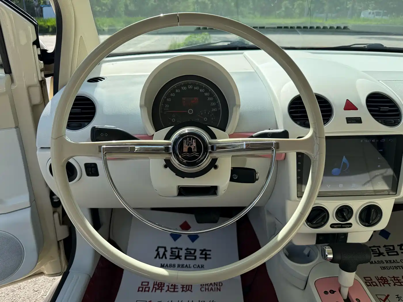 Volkswagen Beetle 2010 Model 1.6 AT фото 10