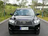 Photo 2 - Toyota Highlander