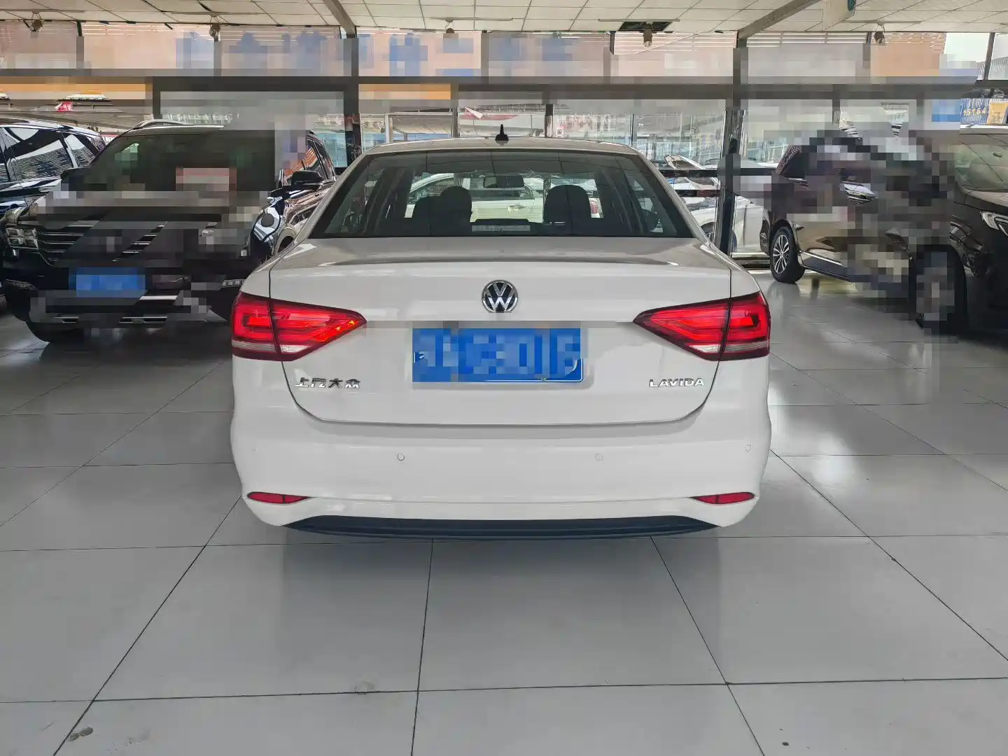 Фото 8 - Volkswagen Lavida