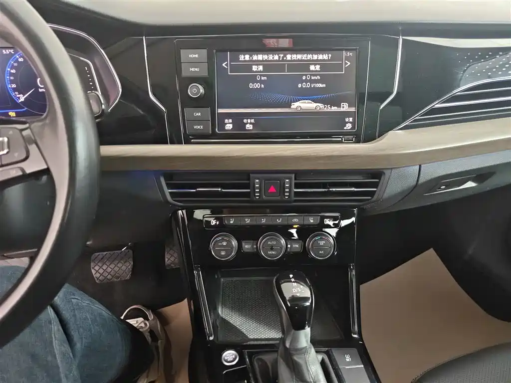 Volkswagen Passat 2019 330TSI Luxury Edition China VI фото 13