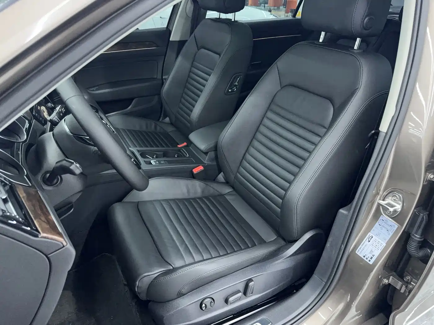 Volkswagen Magotan 2018 Facelift 380TSI DSG Luxury фото 5