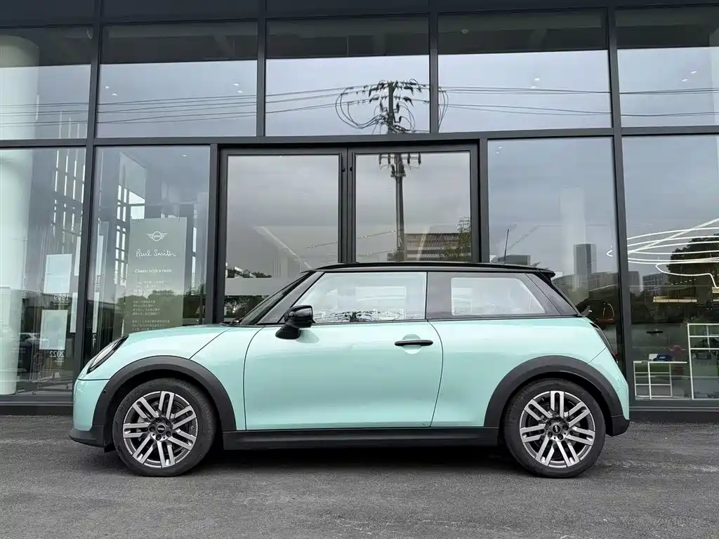 MINI MINI 2025 2025 1.5T COOPER Classic