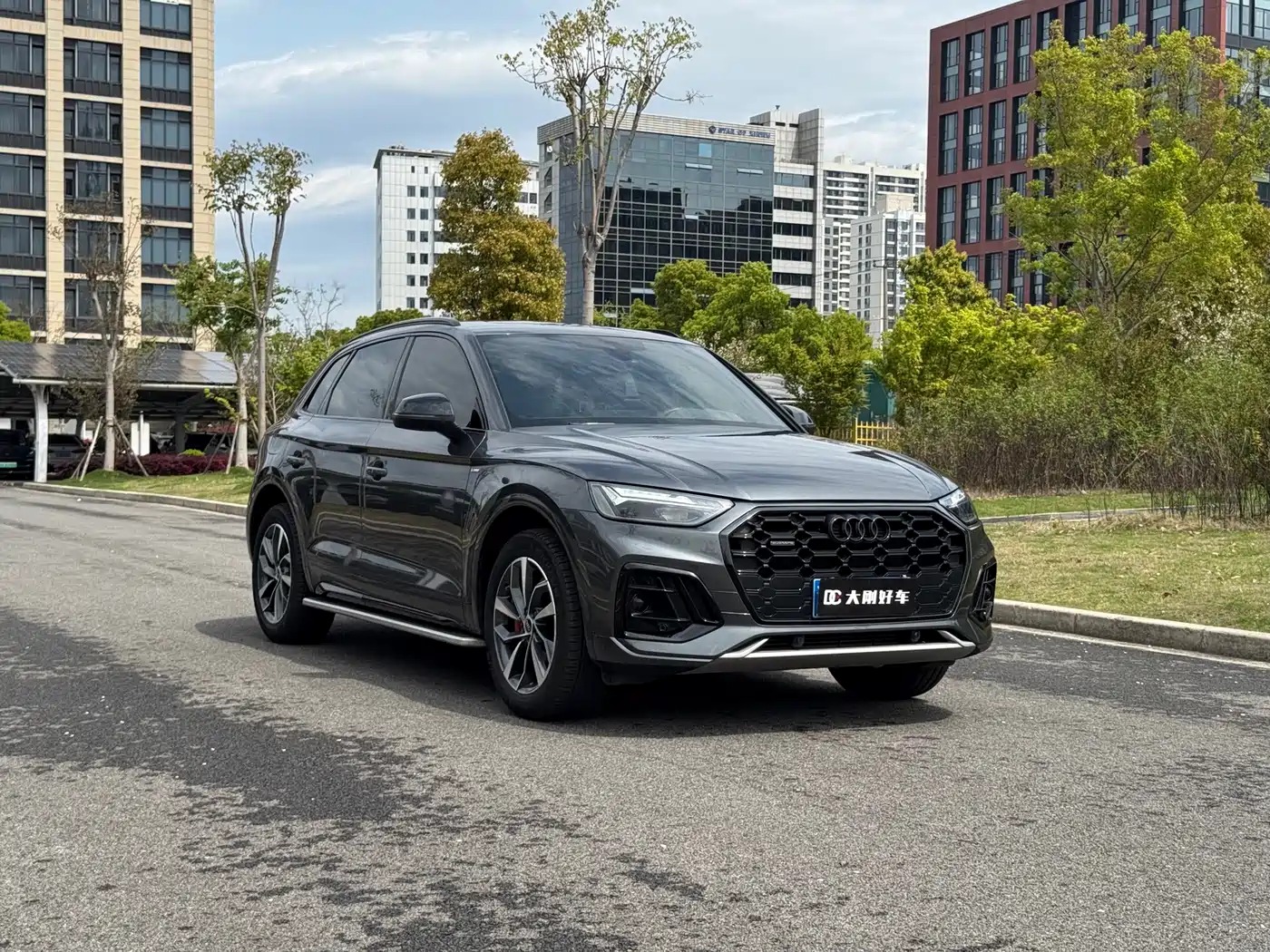 Audi Q5L 2023 40T Luxury Dynamic фото 3