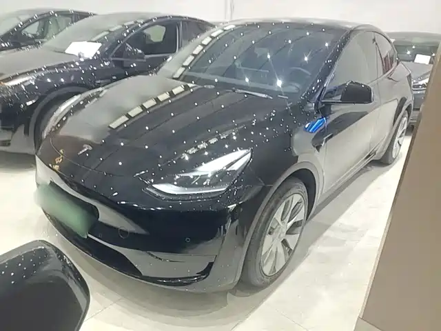 Tesla Model Y Рестайлинг, задний привод