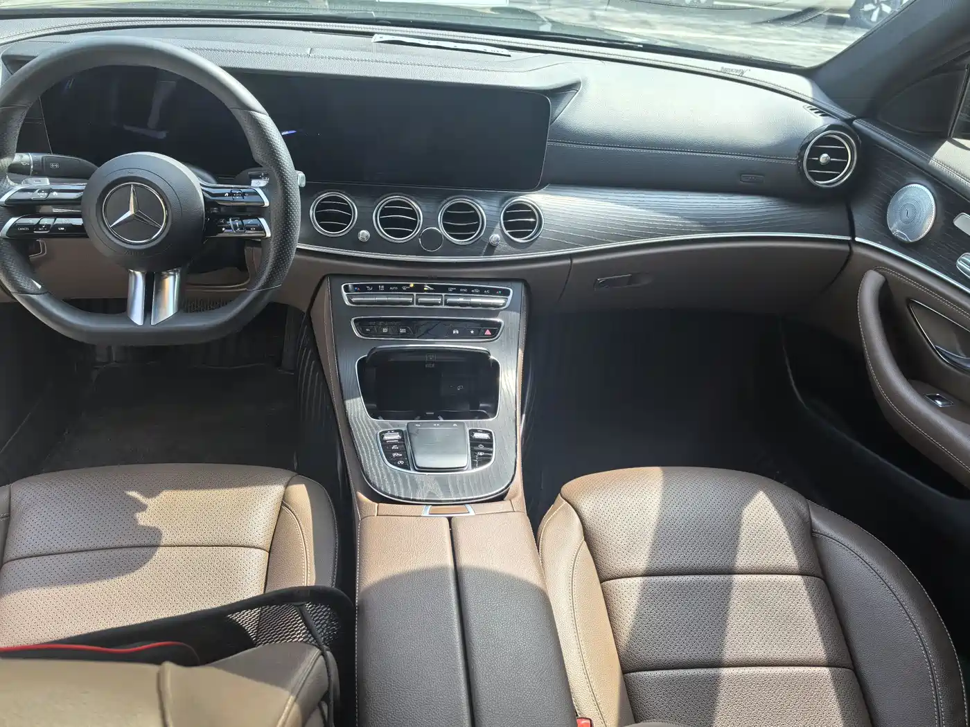 Mercedes-Benz E-Class 2021 E 300 L Sport Luxury Edition фото 8
