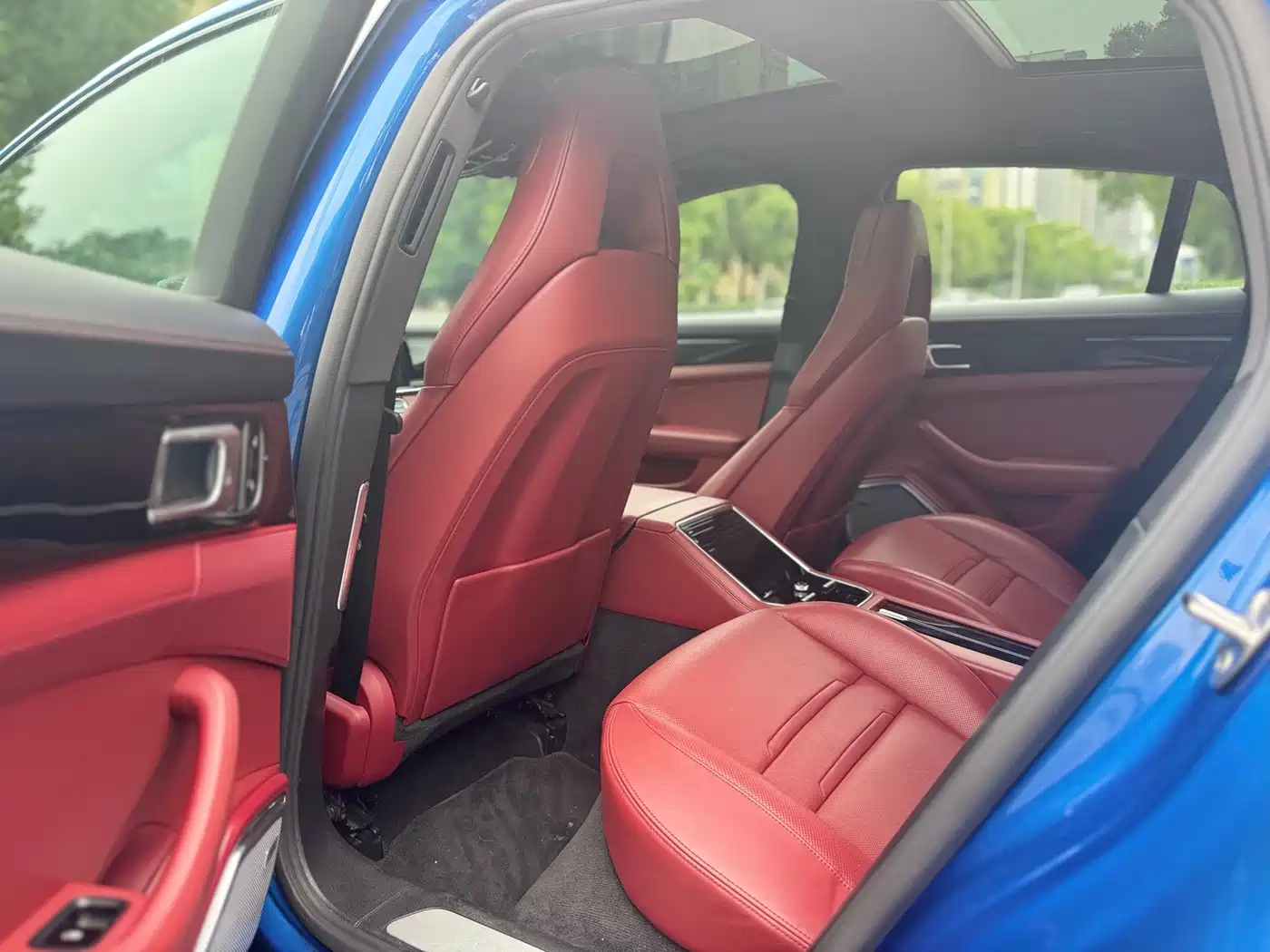 Фото 7 - Porsche Panamera