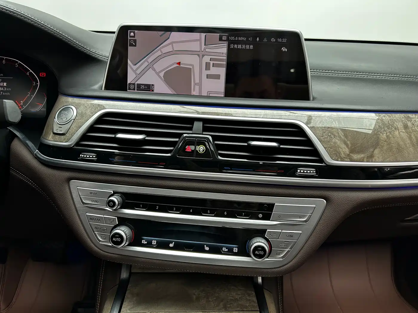 BMW 7 Series 2019 740Li Leading Luxury Package фото 16