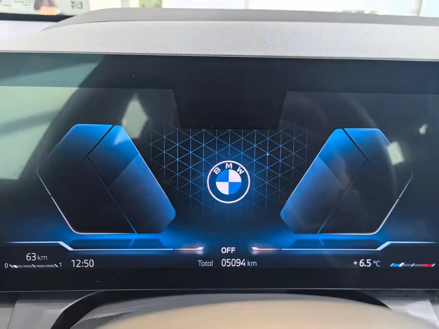 BMW X3 2025 xDrive30L Premium Model M Sport Black Package фото 3