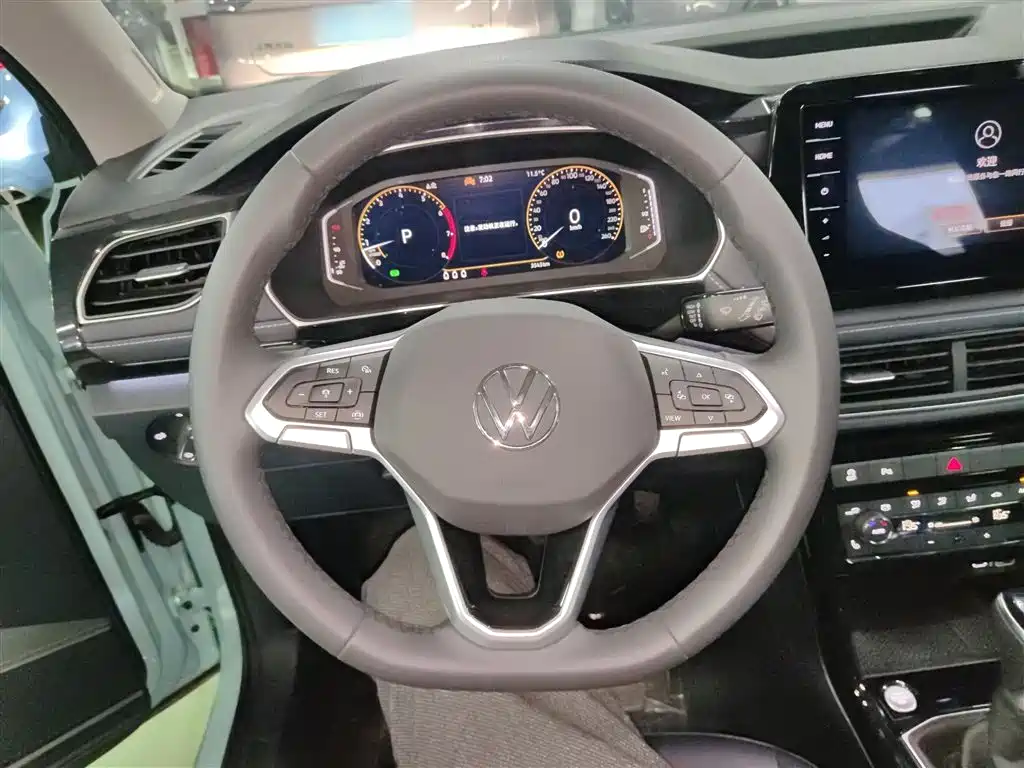VOLKSWAGEN TUYUE