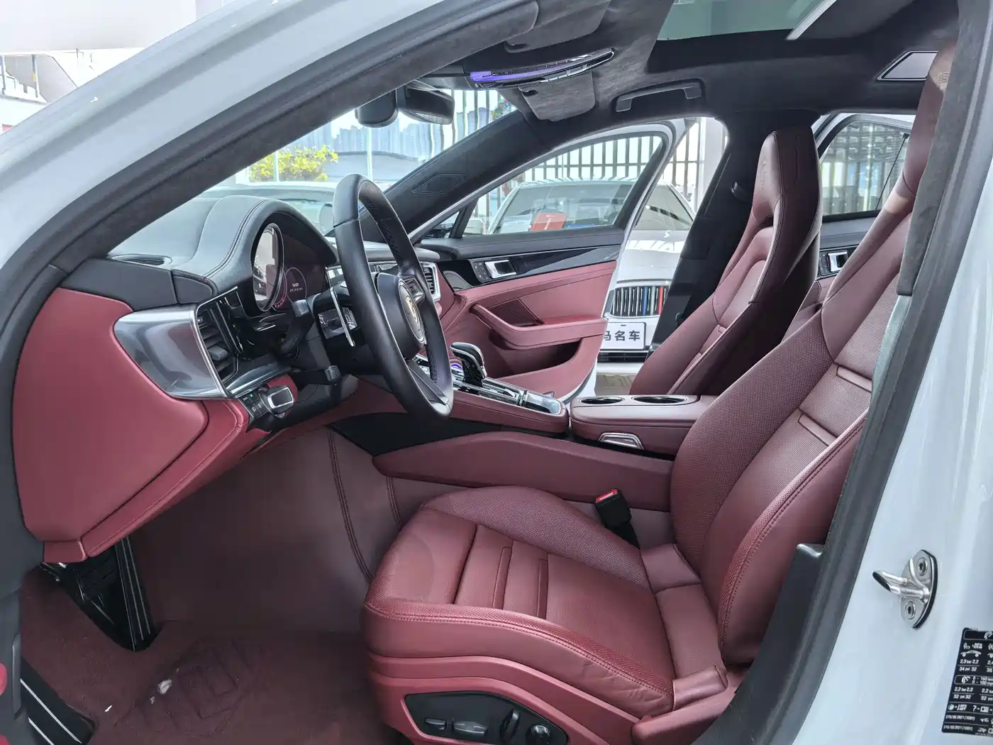 Фото 5 - Porsche Panamera