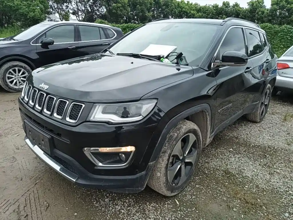 Фото 2 - Jeep Compass