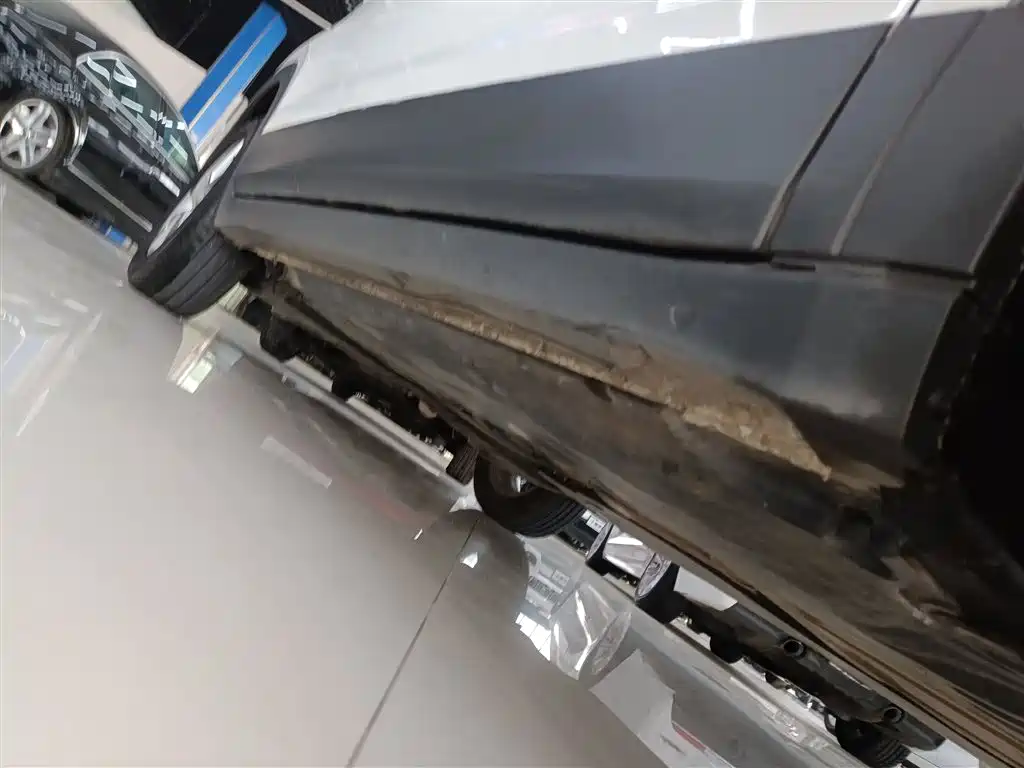 VOLKSWAGEN TU KAI