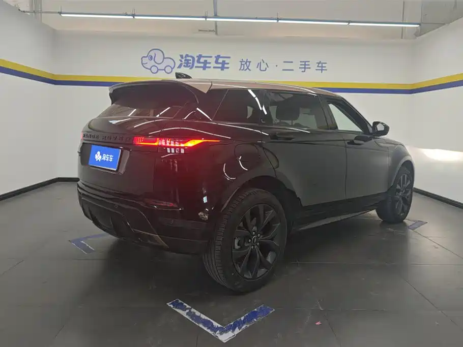 Land Rover Range Rover Evoque 2022 Range Rover Evoque L 249PS R-Dynamic Corinthian Bronze Special Edition фото 3