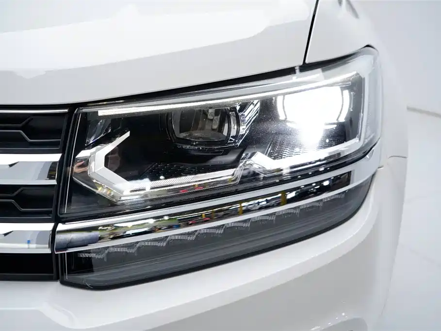 Volkswagen Tharu 2021 330TSI 4WD Luxury Plus фото 9