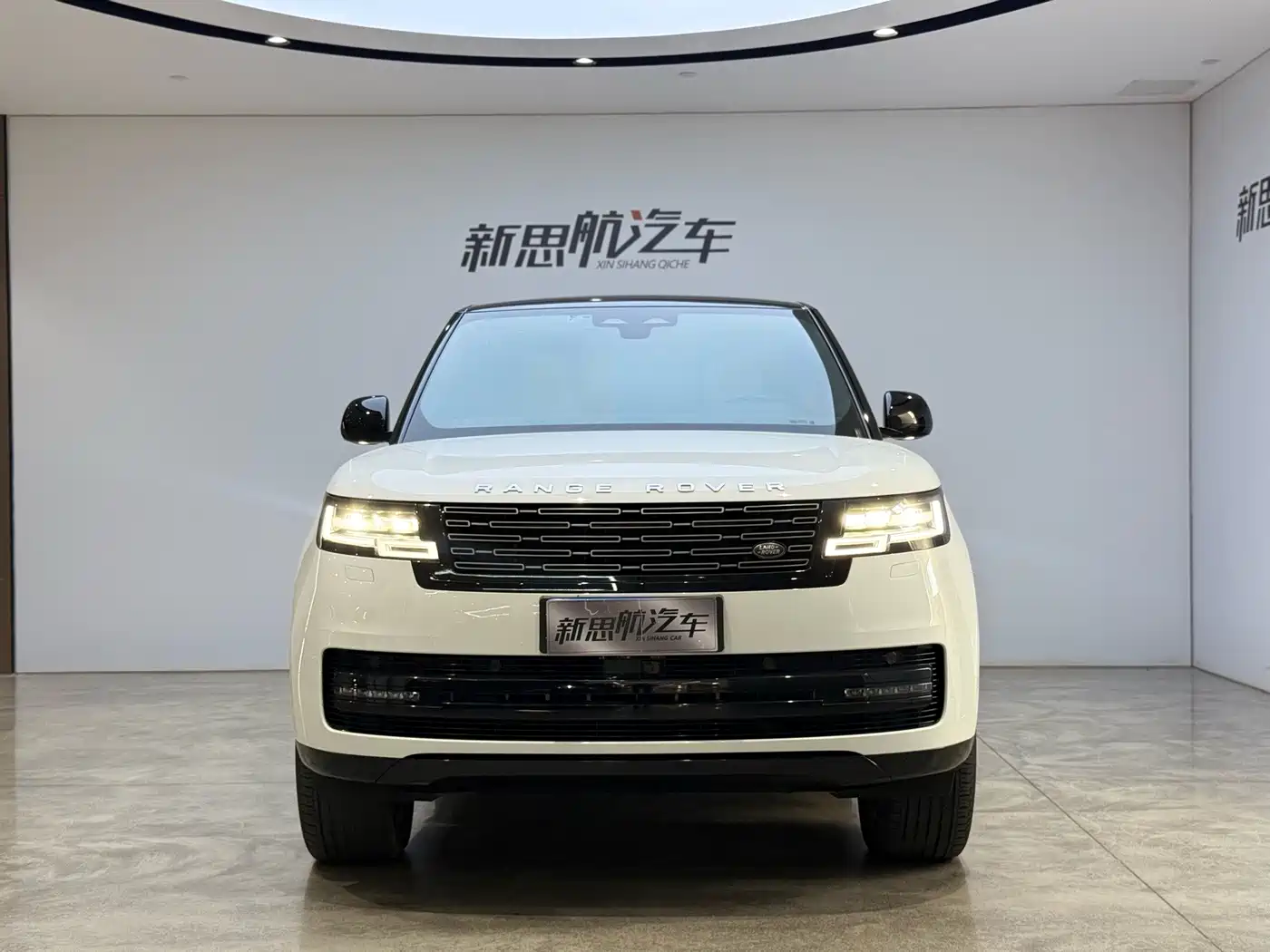Land Rover Range Rover 2024 2023 3.0 L6 400PS Golden Age Long Wheelbase