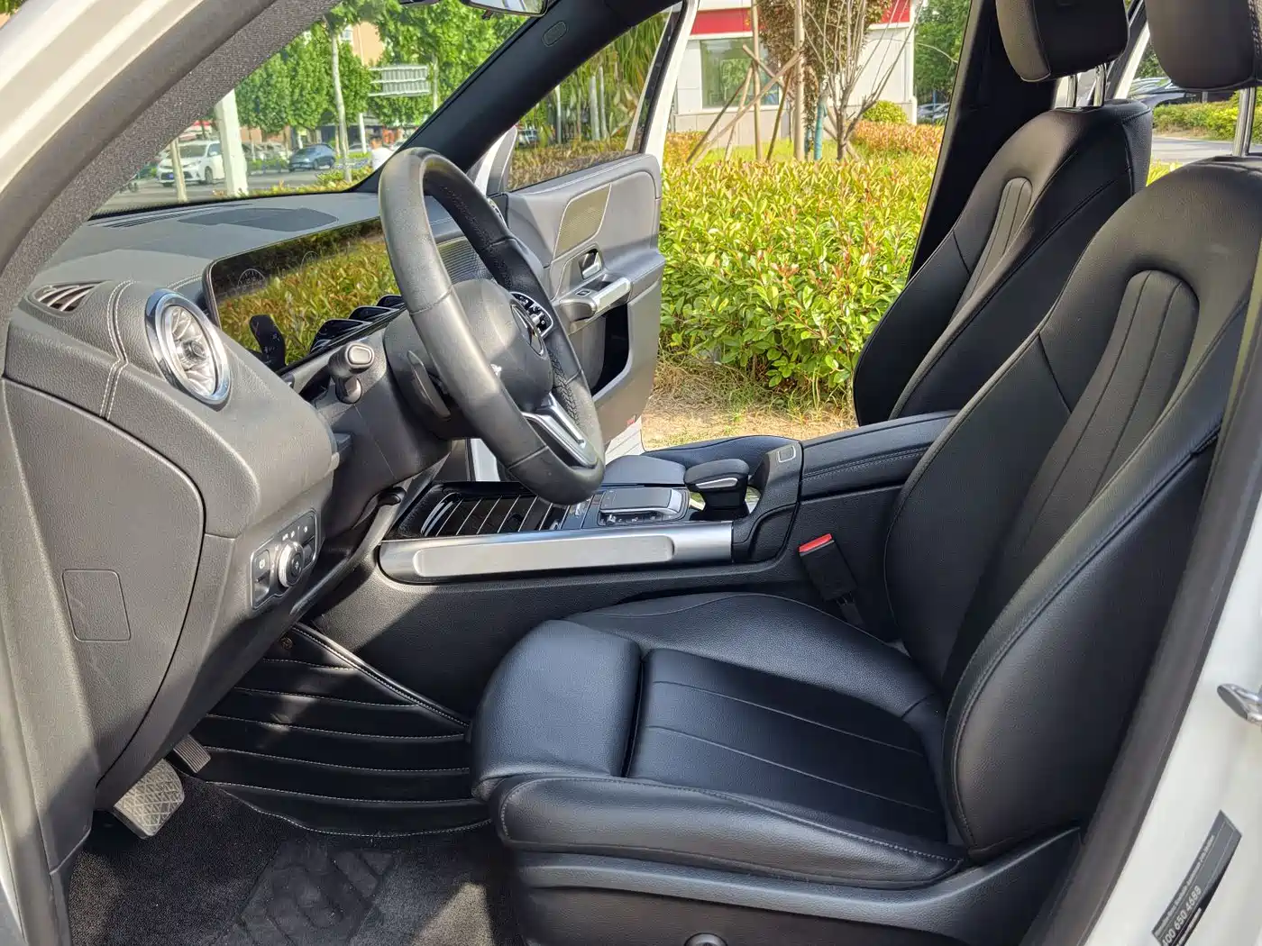 Mercedes-Benz GLB 2022 Model GLB 200 Fashion Edition фото 10
