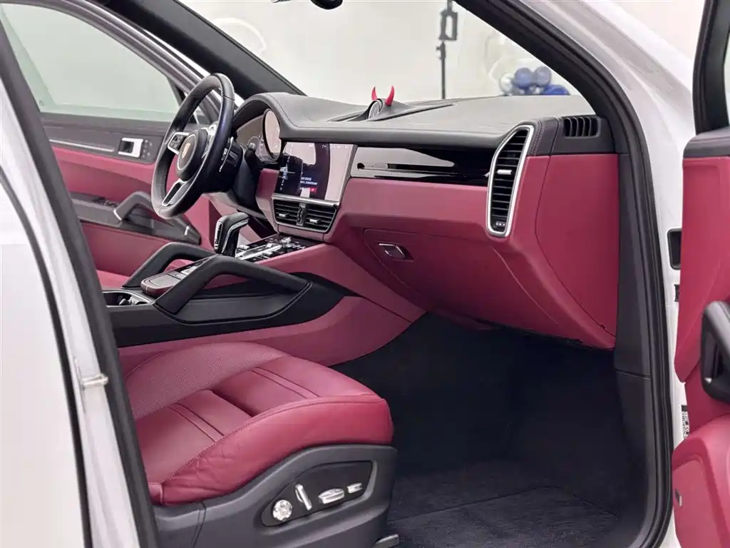 Porsche Cayenne 2019 Cayenne 3.0T фото 28