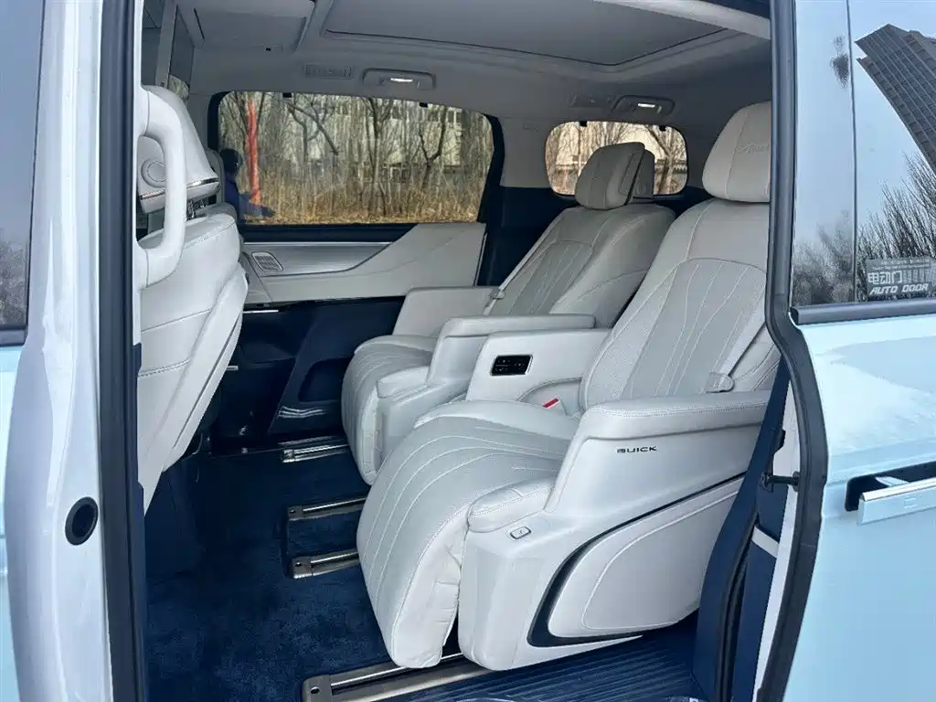 BUICK GL8 NEW ENERGY