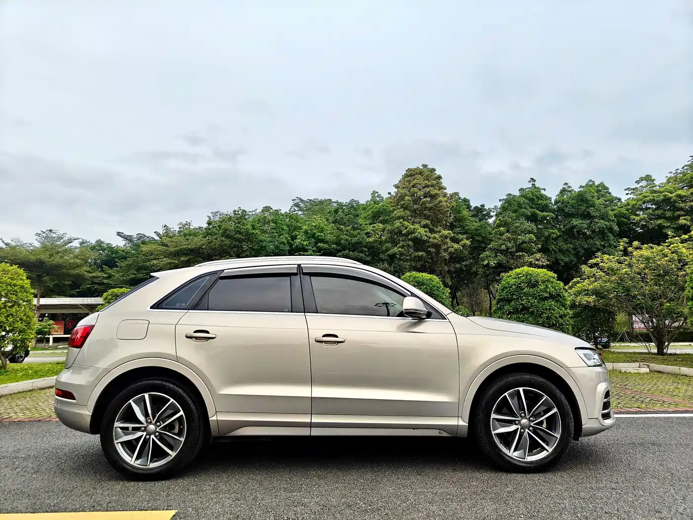 Фото 8 - Audi Q3