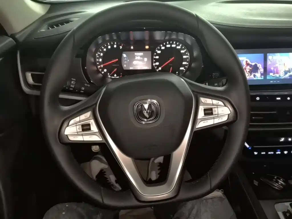 Changan CS35 PLUS 2019 2019 1.4T DCT Smooth Connect Blue Whale Edition