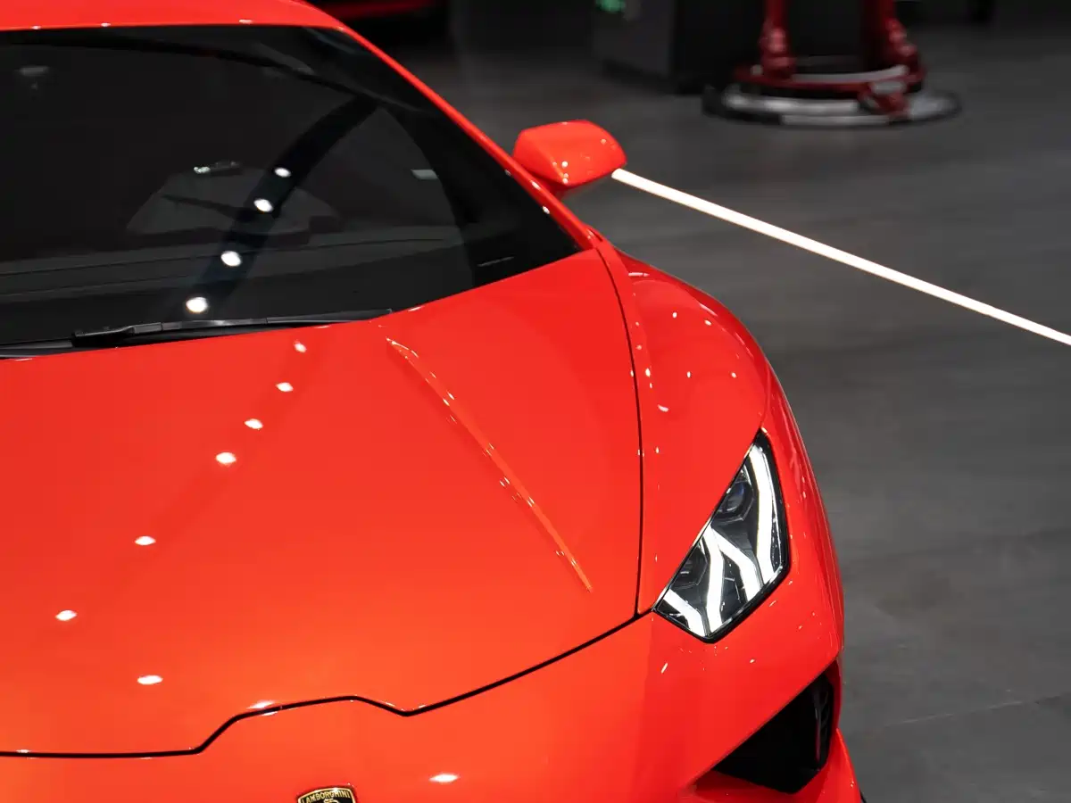 LAMBORGHINI HURACÁN