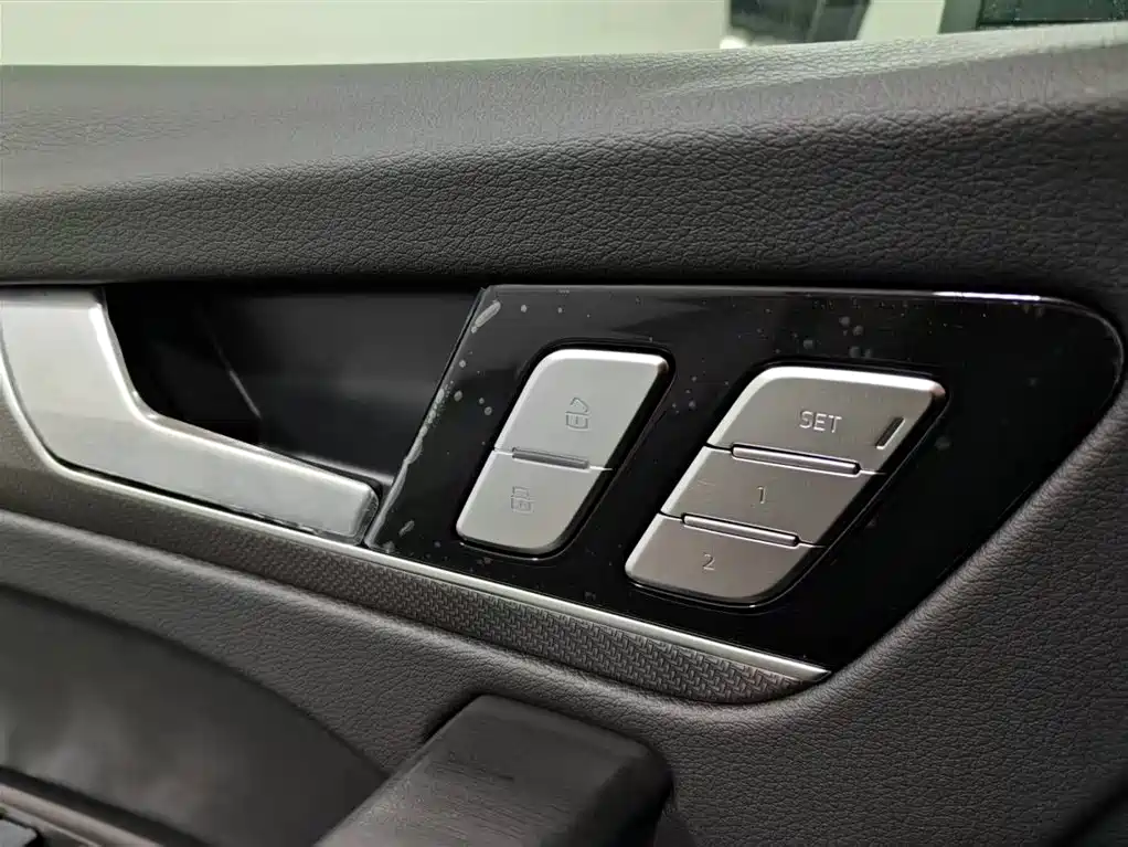 Audi Q5L 2025 Model Year Facelift 45th Anniversary Edition 45 TFSI Luxury Dynamic фото 13