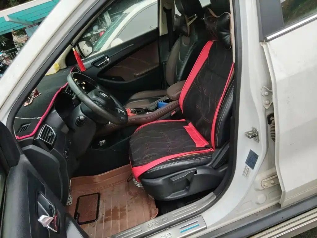 Dongfeng Fengguang Fengguang 580 2016 2016 Facelift 1.5T CVT Luxury