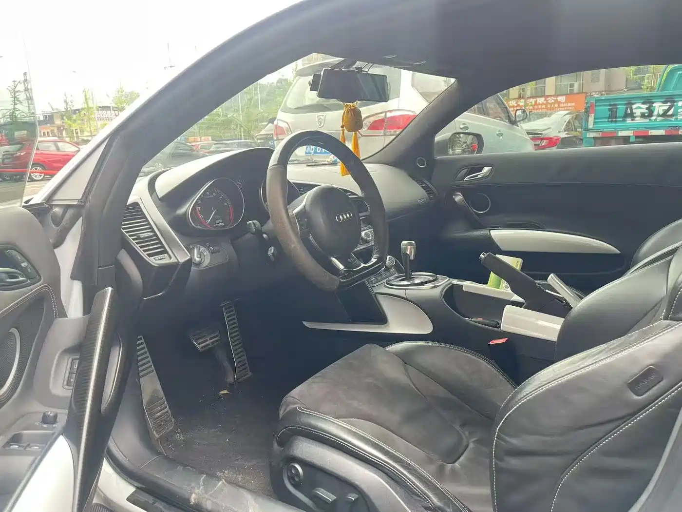 Audi R8 2013 Model 5.2 FSI quattro China Exclusive фото 13