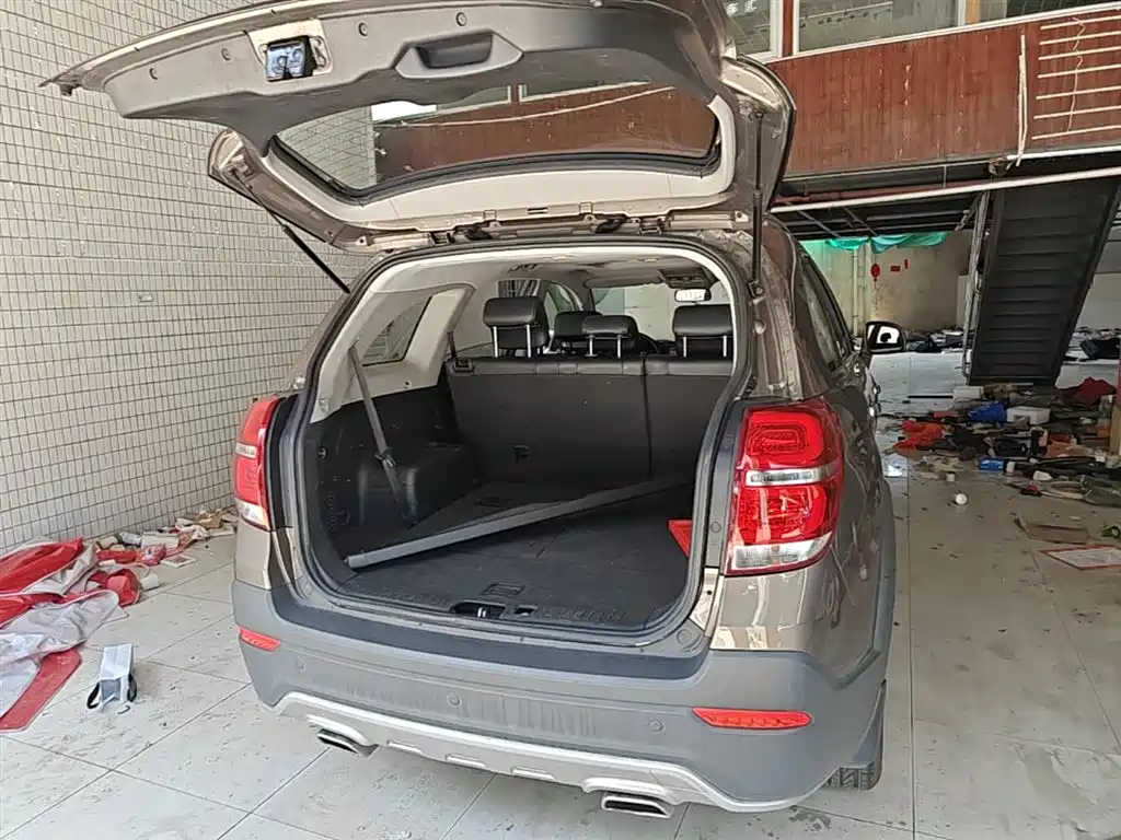 Chevrolet Captiva 2017 2.4L 2WD Luxury Edition 7-Seater фото 19
