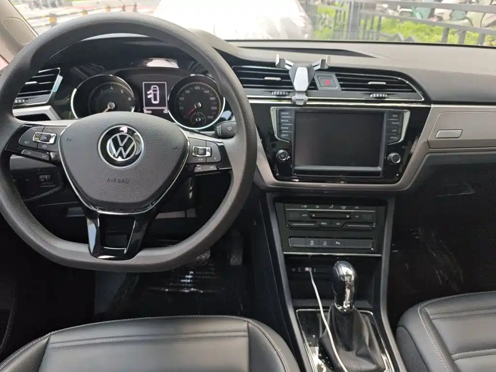2022 Volkswagen Touran