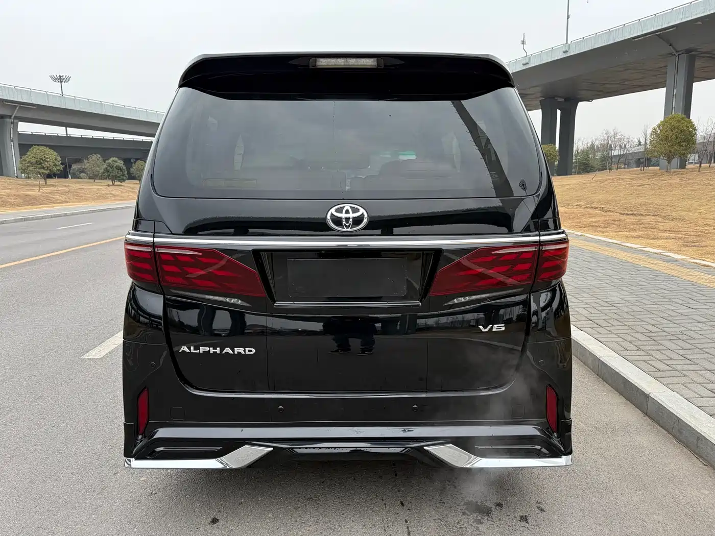 Toyota Alphard 2012 3.5L Luxury Edition фото 8