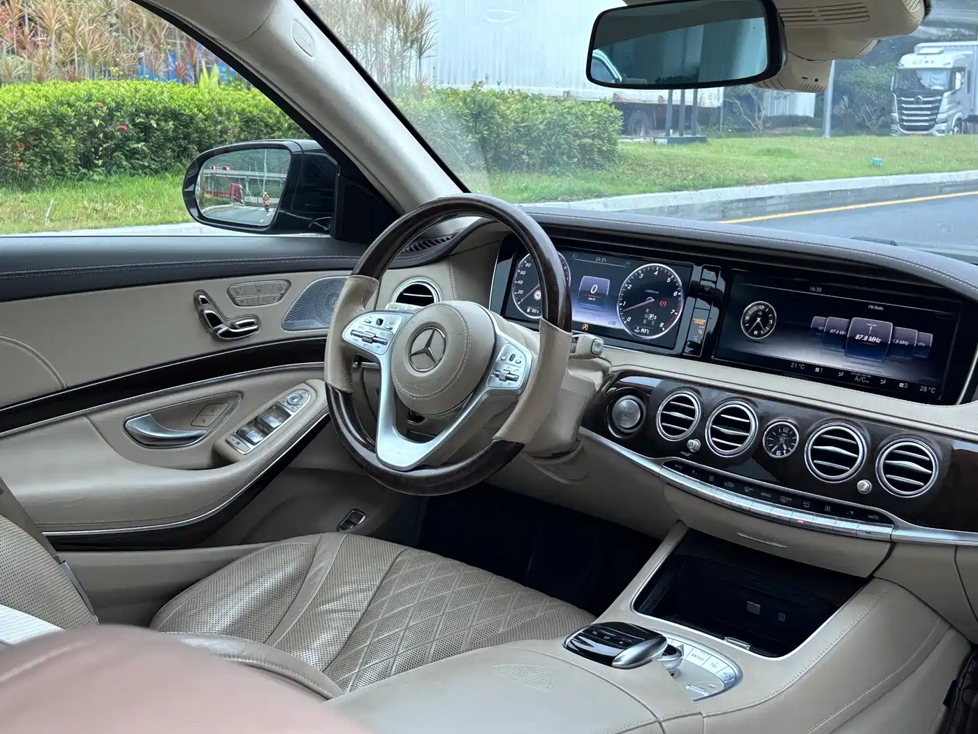 Mercedes-Benz Maybach S-Class 2016 S 400 4MATIC фото 12