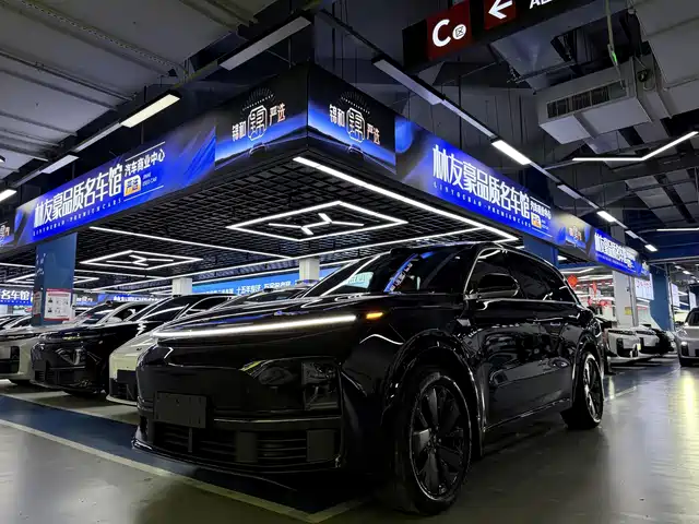 Li Auto Li L8 2025