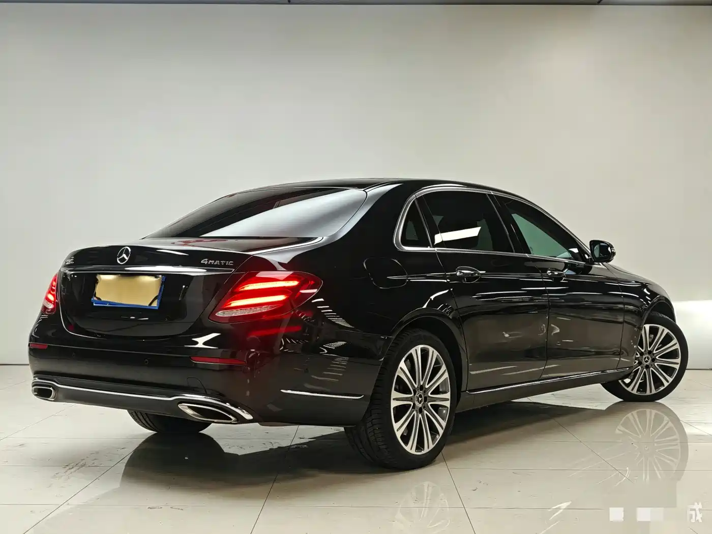 Mercedes-Benz E-Class 2017 Model E 320 L 4MATIC фото 21