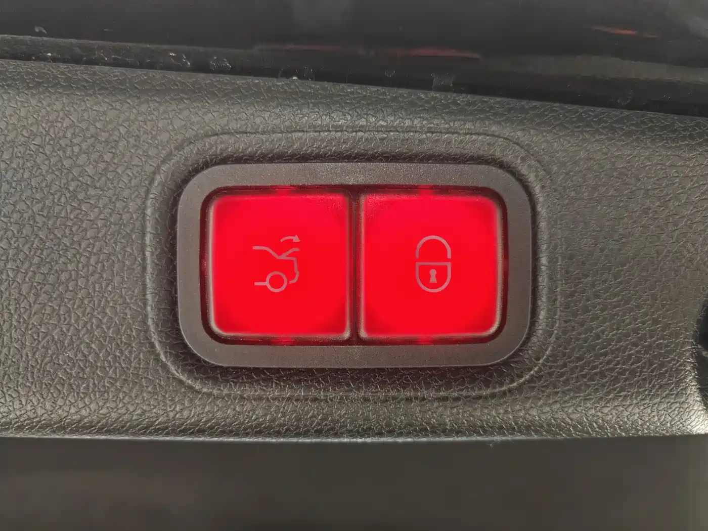 Mercedes-Benz E-Class 2017 Model E 320 L 4MATIC фото 4
