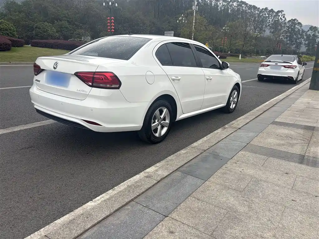 Volkswagen Lavida 2019 Lavida Start 1.5L Auto Trend (China VI) фото 9