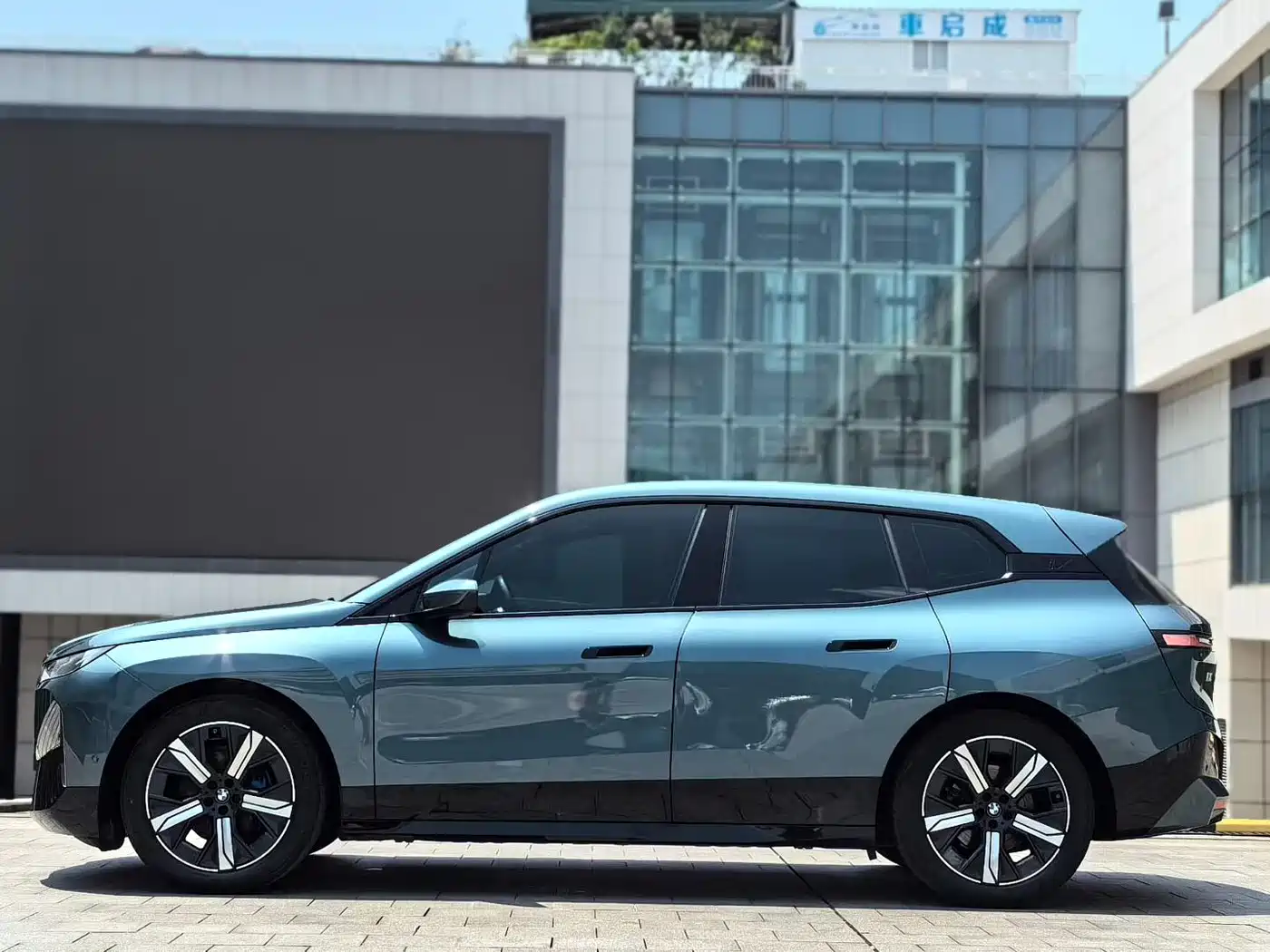 BMW iX 2023 2022 xDrive40
