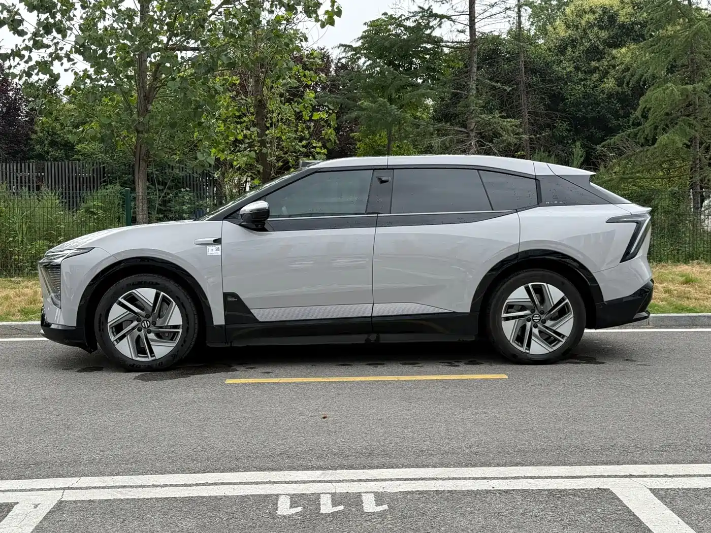 HiPhi Y 2023 2023 560km Pioneer Edition