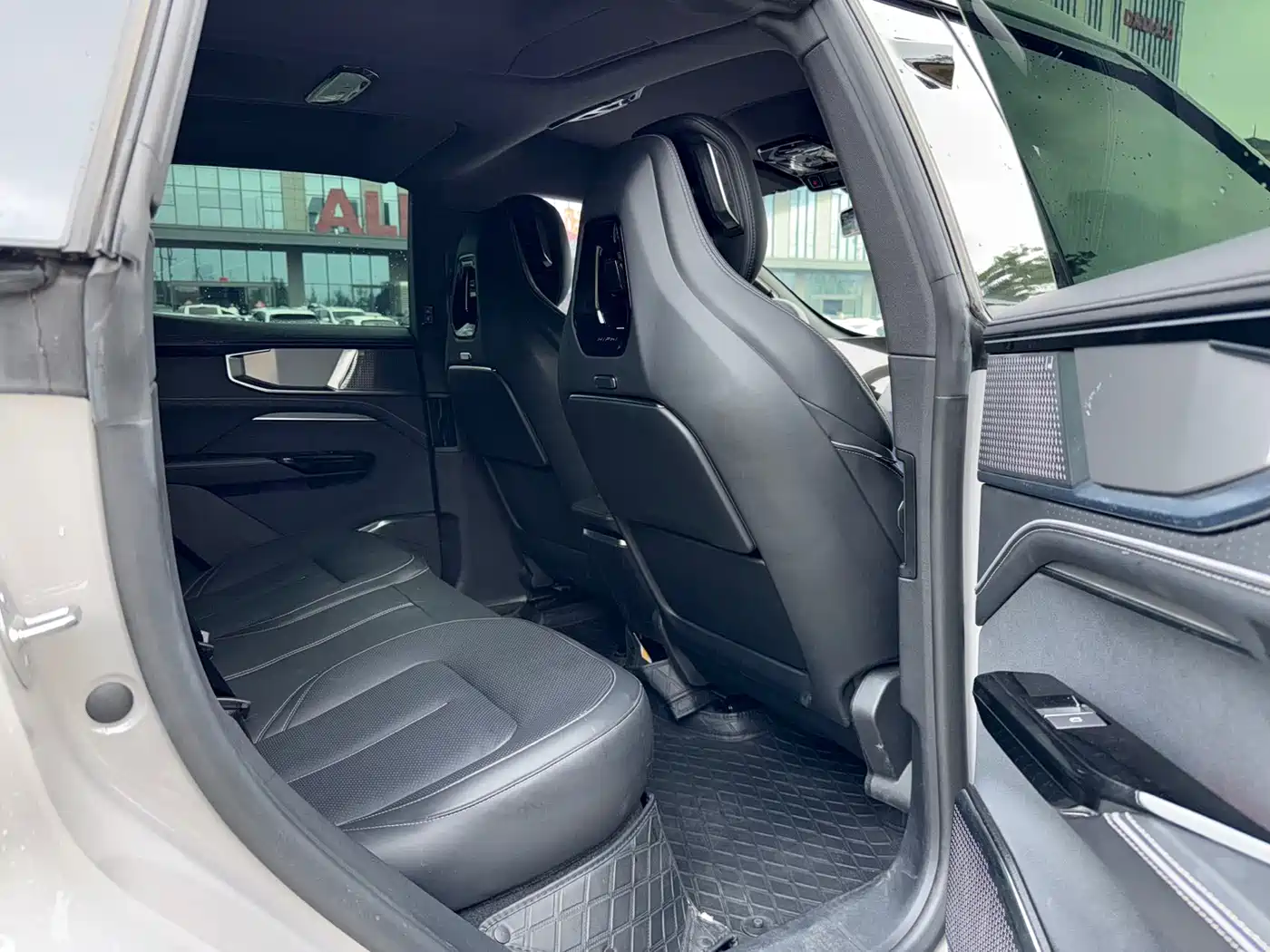 HiPhi Y 2023 2023 560km Pioneer Edition