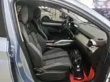 Фото 25 - Geely Coolray