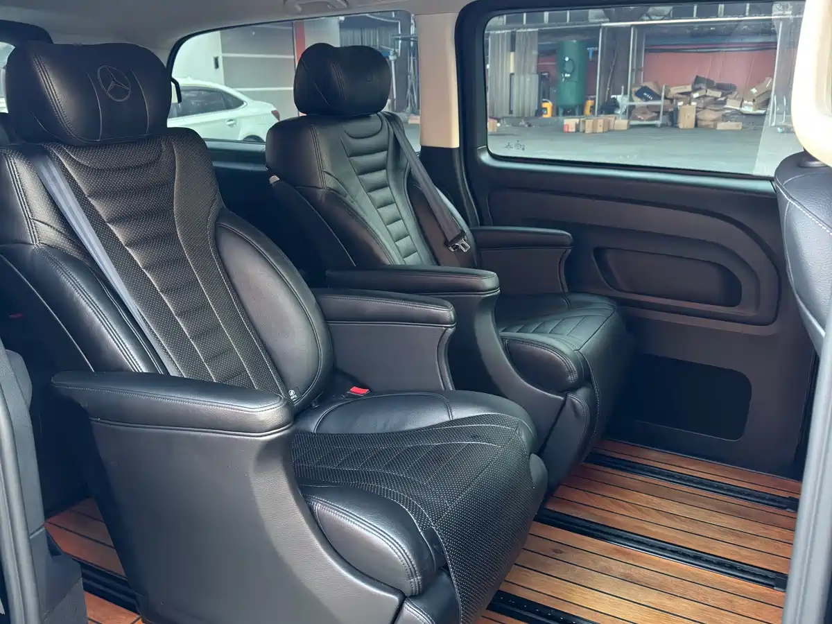 Mercedes-Benz Vito 2018 2.0T Business China V фото 19