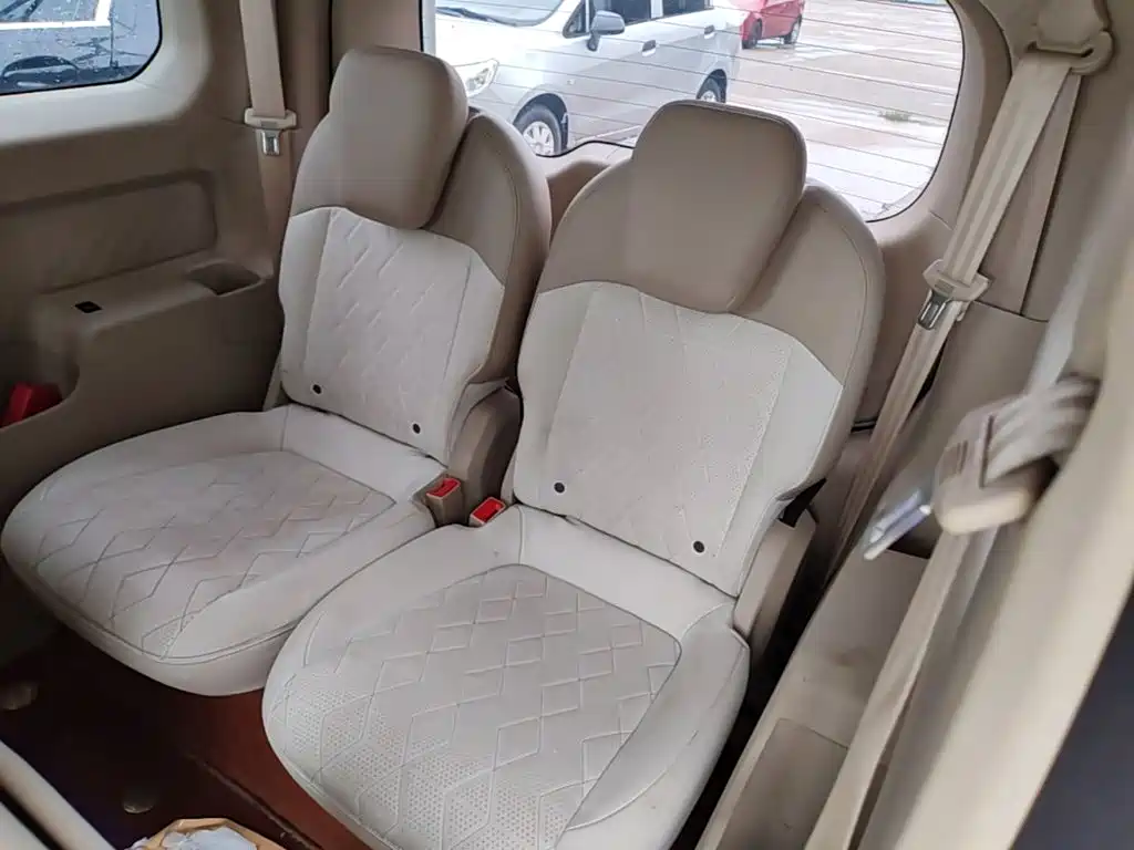 Baojun KiWi EV 2024 2022 Artist Lite Edition LFP