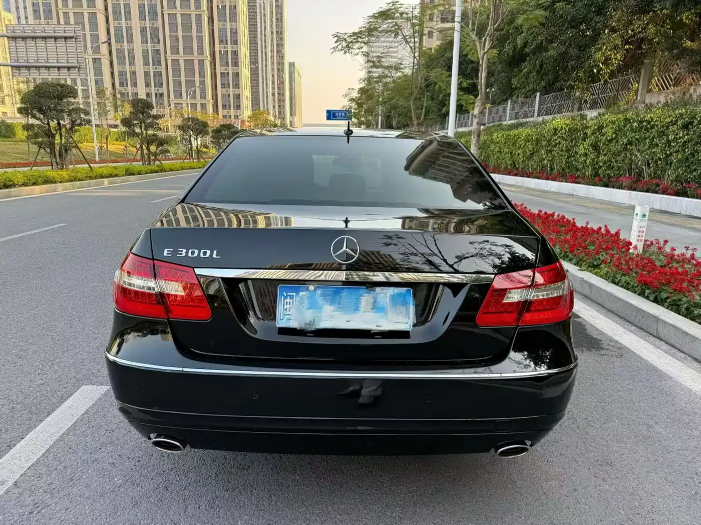 Mercedes-Benz E-Class 2013 E 300 L Fashion Luxury фото 8