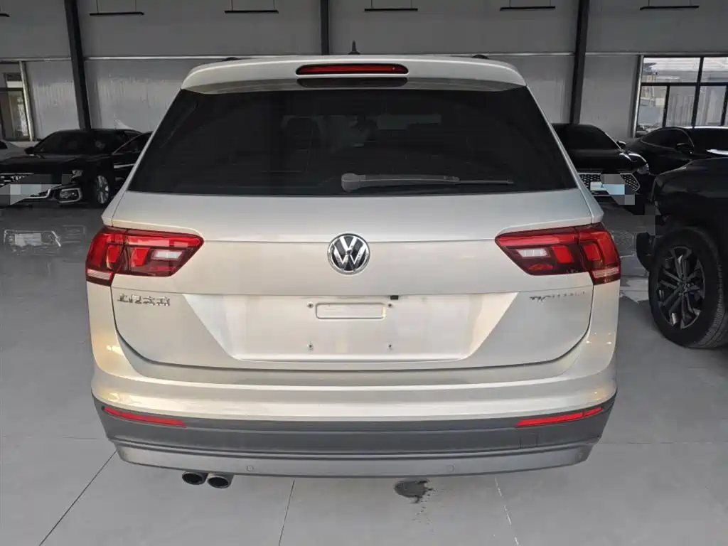 Volkswagen Tiguan L 2017 330TSI Automatic 2WD Trend Edition фото 4