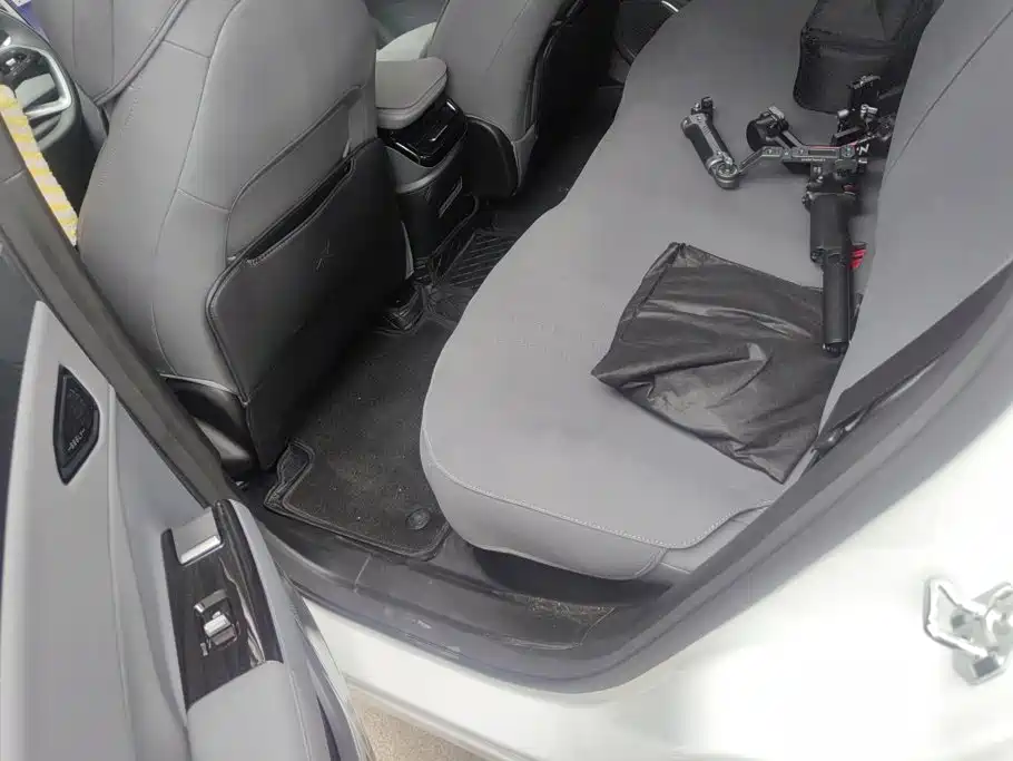 Geely Galaxy Galaxy L7 2026 2025 EM-i 115km Explorer Edition
