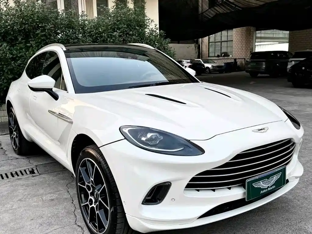 Aston Martin DBX 2022 2022 3.0T STRAIGHT-SIX