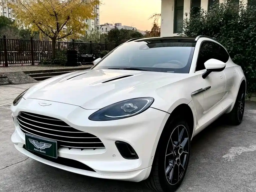 Aston Martin DBX 2022 2022 3.0T STRAIGHT-SIX