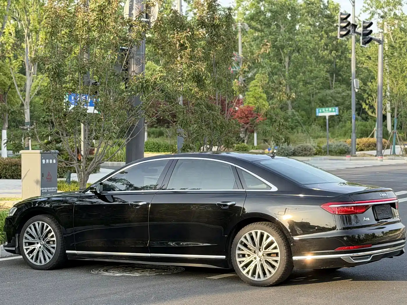 Audi A8 2018 A8L 55 TFSI quattro Luxury фото 7