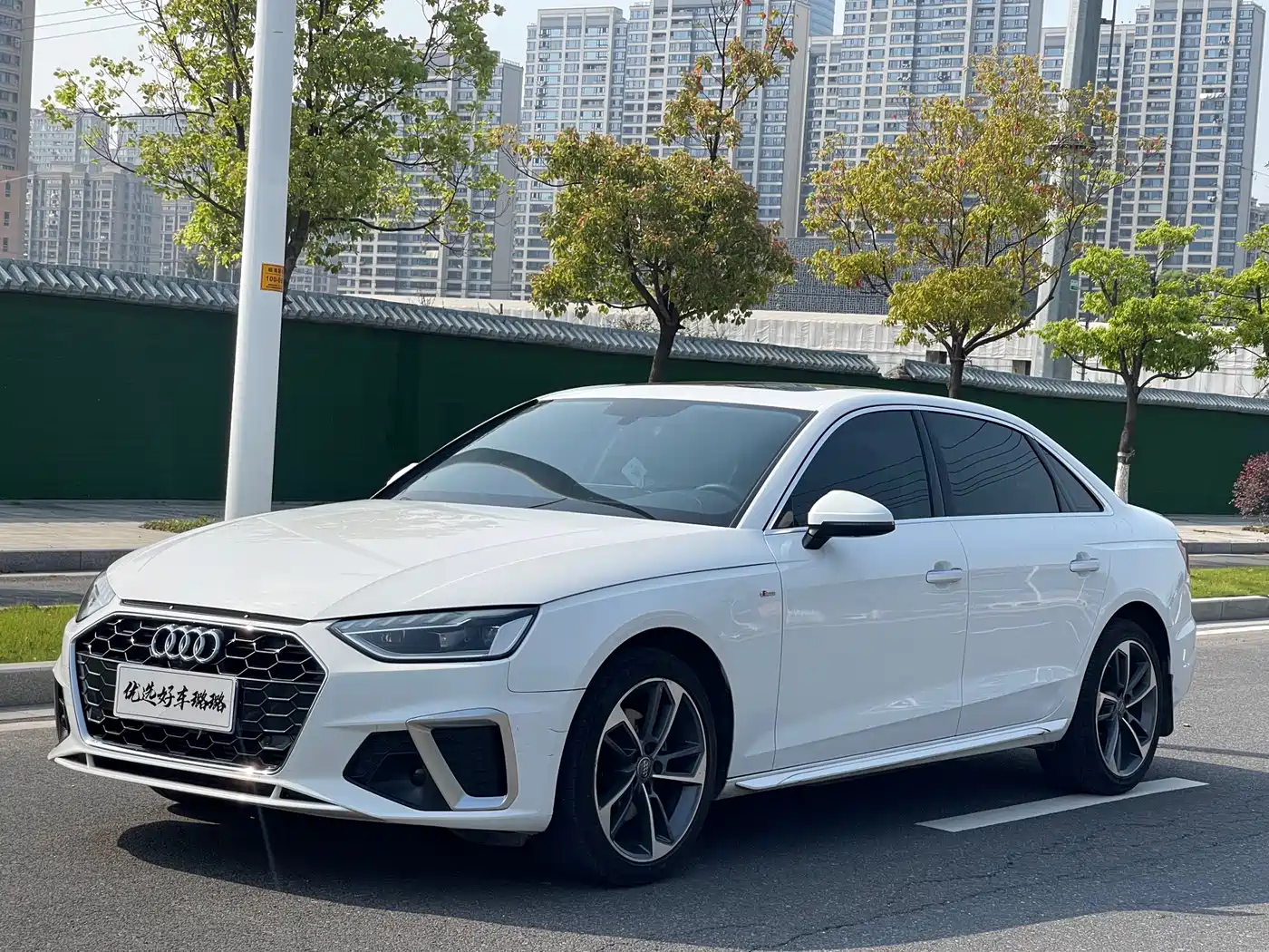 Audi A4L 2020 40 TFSI Fashion Dynamic Edition фото 3