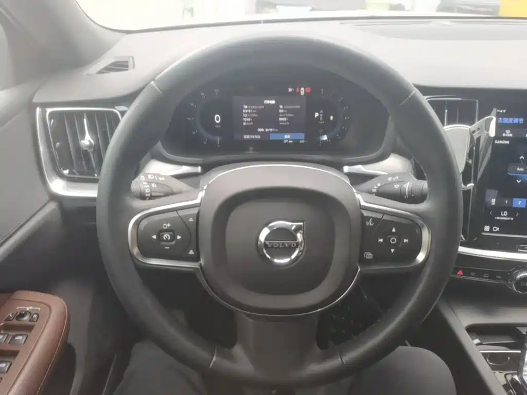 Volvo S60 2023 2023 B4 Smart Vision Luxury Edition